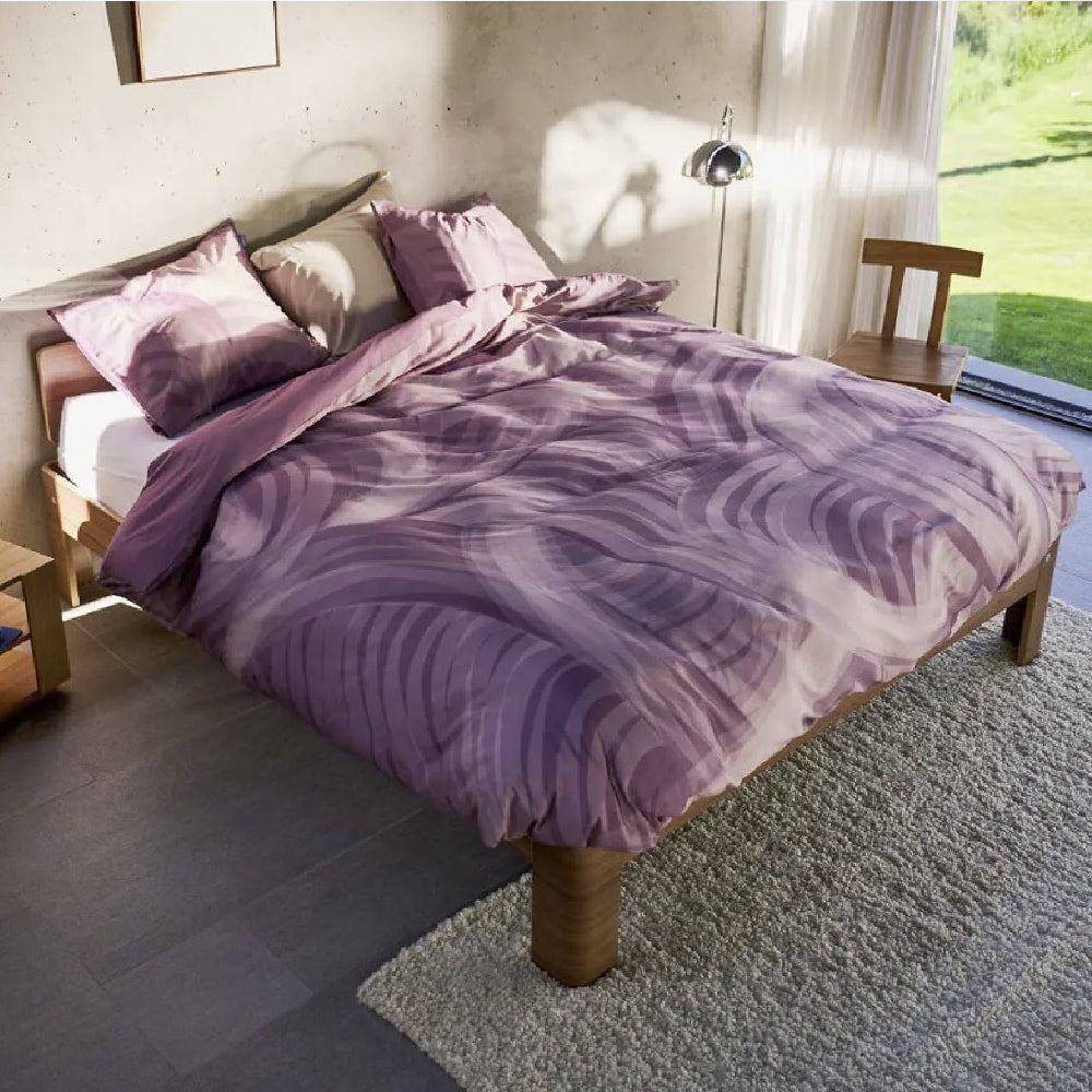 Dekbedovertrek Mauve Twists van Auping met een organisch patroon
