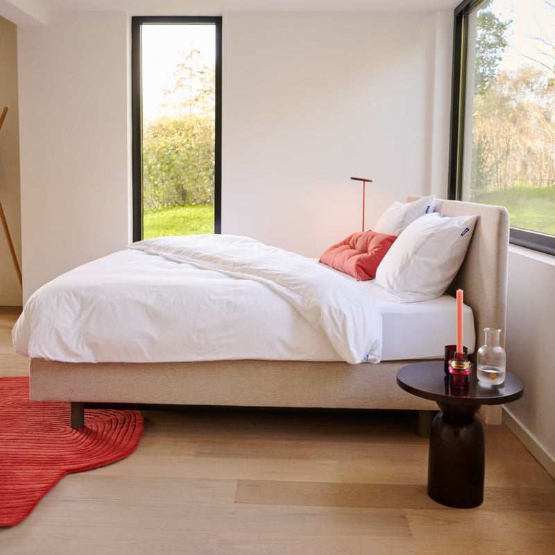 Dekbedovertrek Grey Lines Satin van Auping in wit katoen satijn