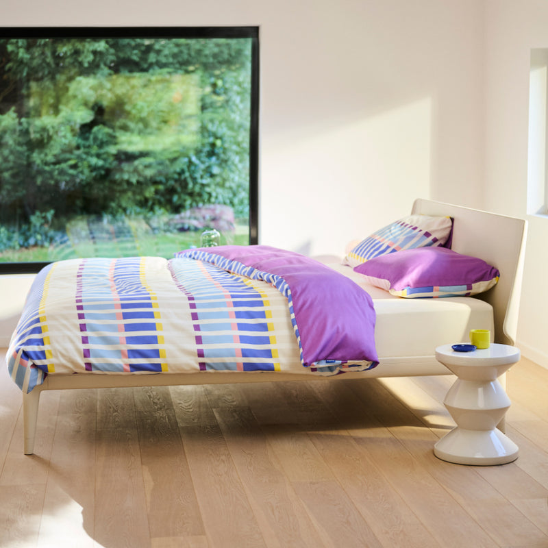 Dekbedovertrek Meadow Sky van Auping met paarse achterkant