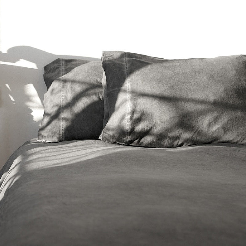 Dekbedovertrek Palamós van Mikmax in stonewashed grijs