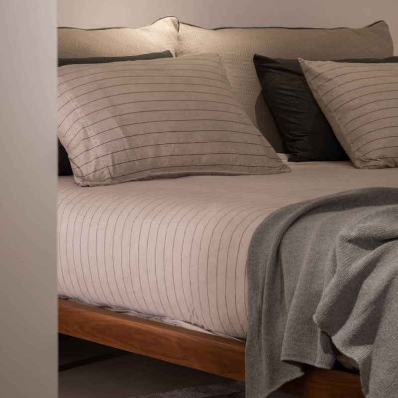Dekbedovertrek Sol van Mikmax beige met zwarte strepen