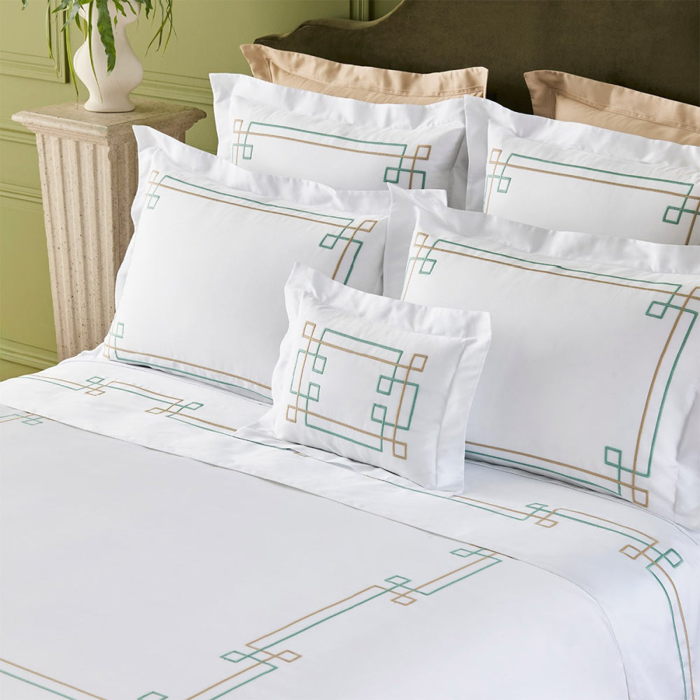Duvet cover Villa in white cotton sateen from Yves Delorme