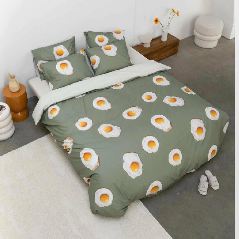 Dekbedovertrek van Snurk met gebakken eitjes