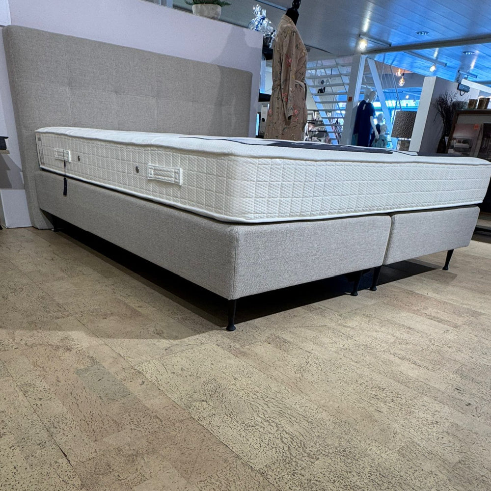 Toonzaalmodel boxspring Silverline van Pullman
