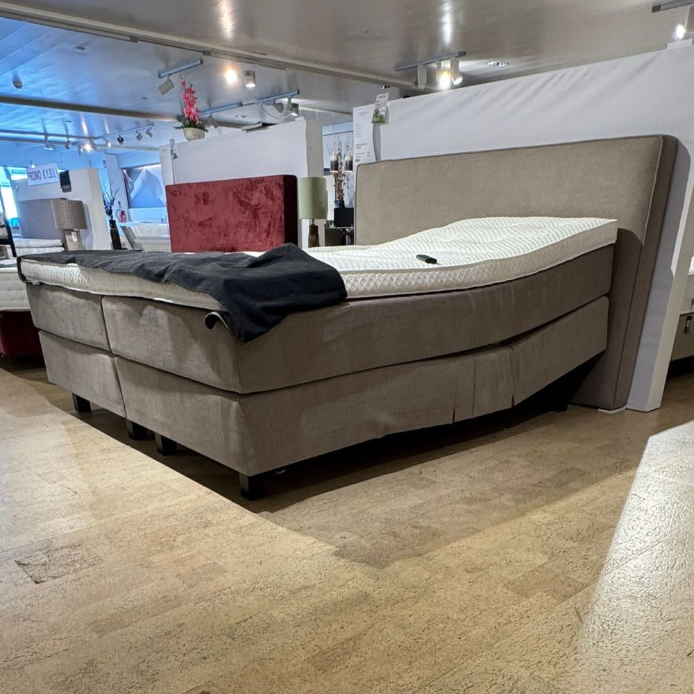 Pullman Promo Boxspring Express toonzaalmodel