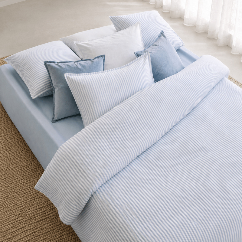 Housse de couette Marlow Pearlblue de Nomo à rayures bleues