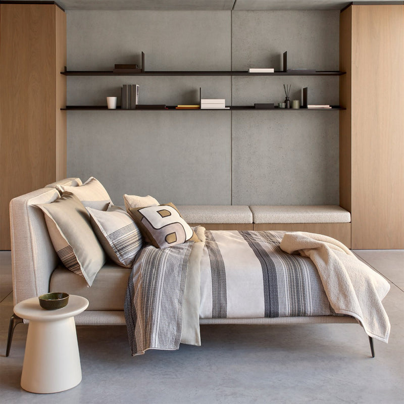 Dekbedovertrek van Hugo Boss met strakke lijnen