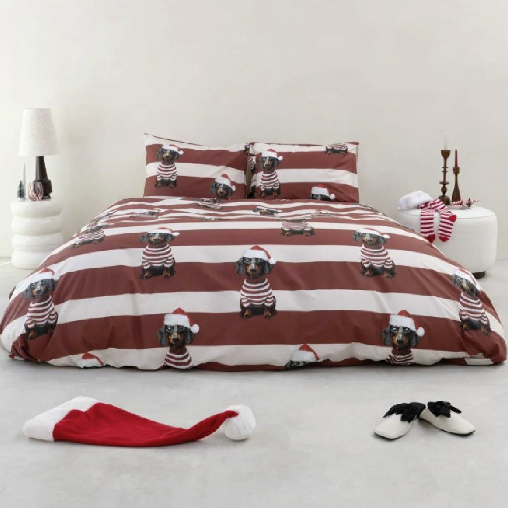Dekbedovertrek van Snurk met schattige teckel in kerstkledij