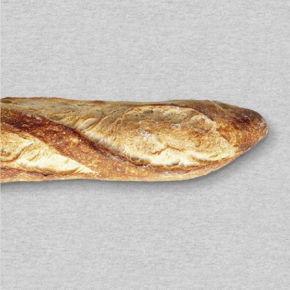 Detail van T-shirt met baguette en short met croissants van Snurk