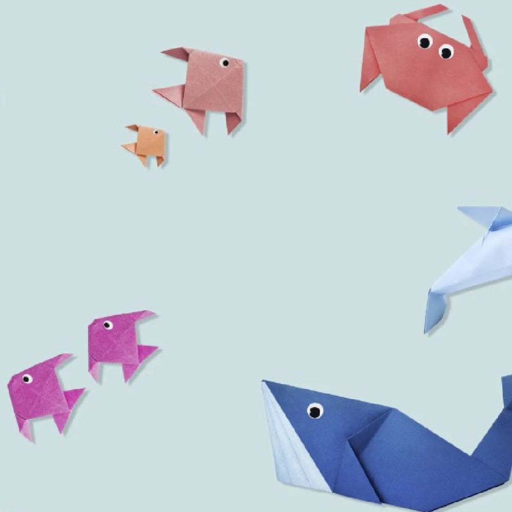 Détail du pyjama Snurk avec animaux marins en papier