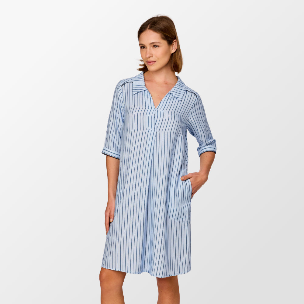 Chemise de nuit bleue rayée de Woody avec des poches sur les côtés