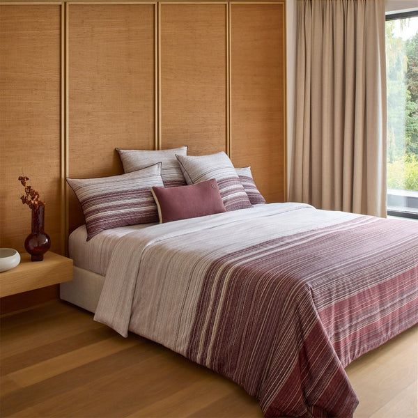 Dekbedovertrek Terra Roxa van Hugo Boss met diepe aardetinten