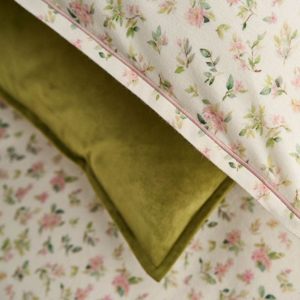 Dekbedovertrek Viviane Orchid met zachte rozen van Nomo