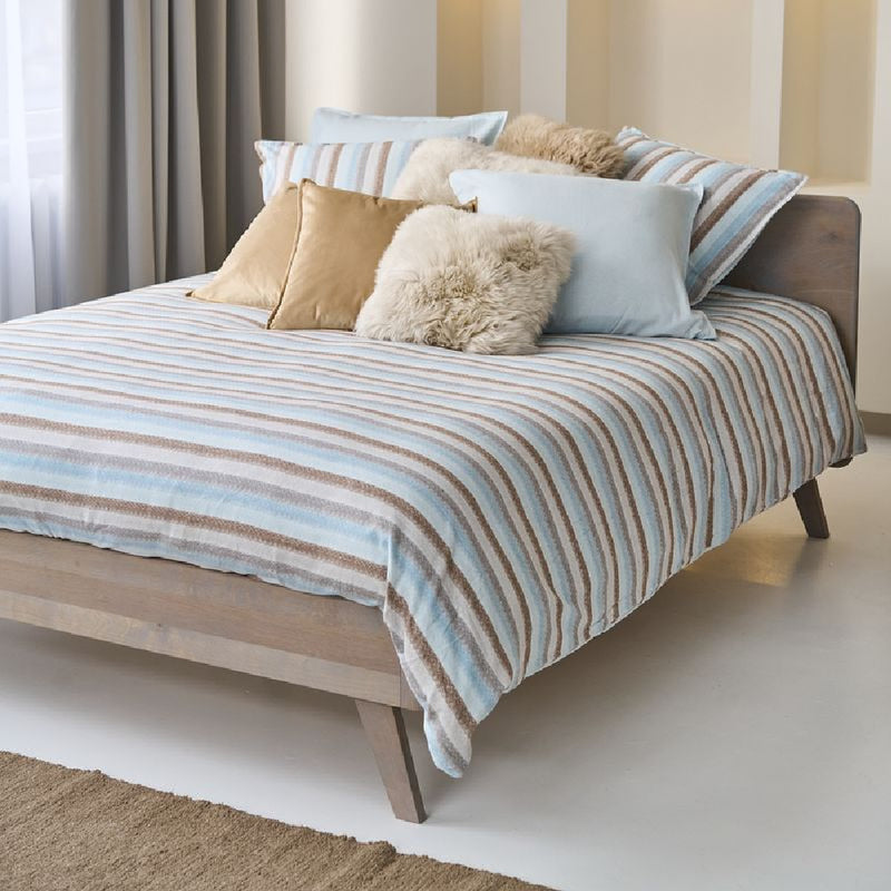 Ziggy pearlblue van Nomo met tijdloze strepen