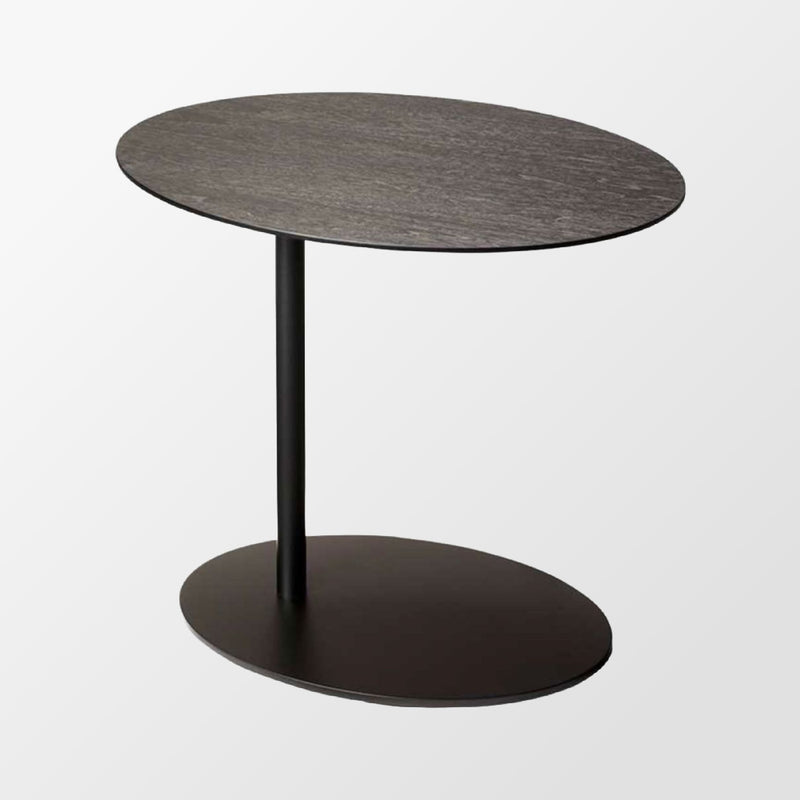 Nachtkastje met organische vorm van  Menza