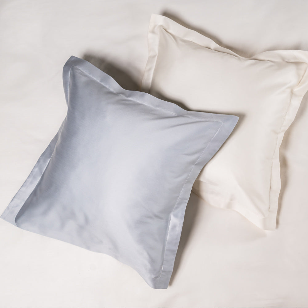 volantsloop Virgo satijn van Lysdrap met smalle volant